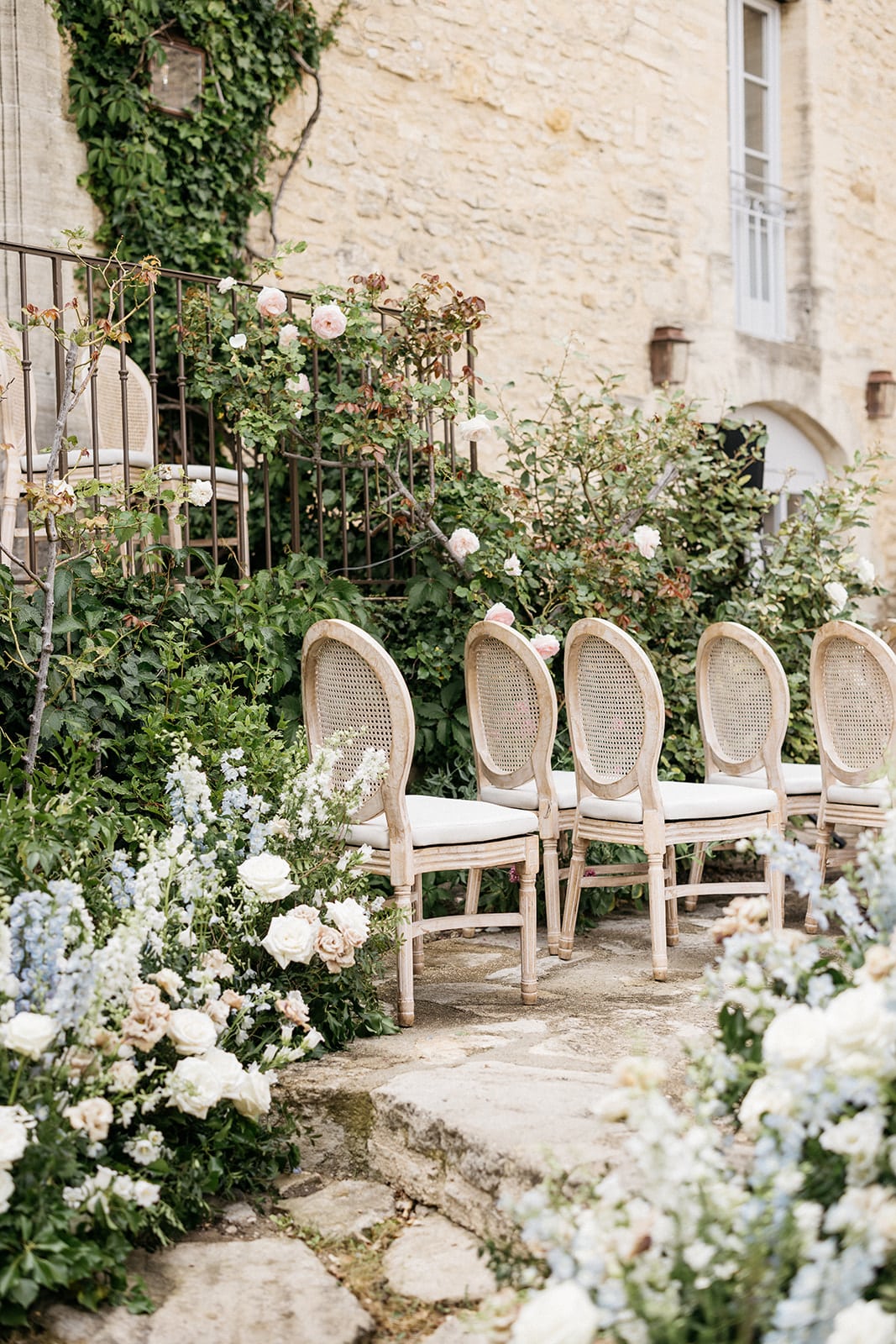 set up mariage exterieur crillon le brave